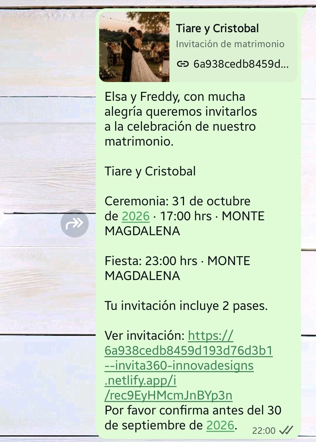 Mensaje de WhatsApp recibido por un invitado a ceremonia y fiesta, con 2 pases